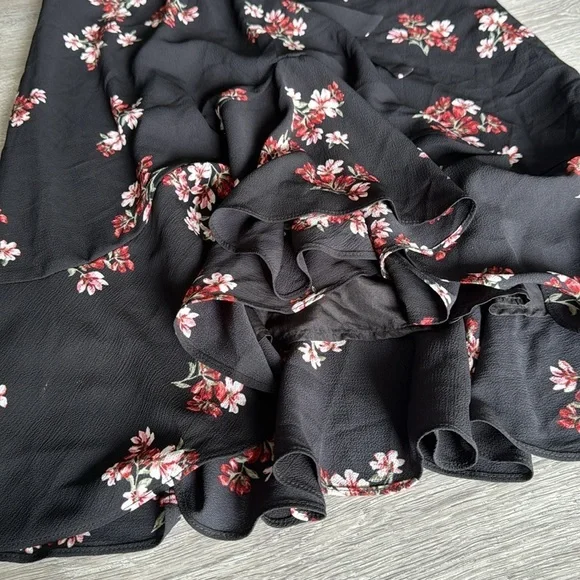 BB Dakota Floral V-Neck Ruffle Flare Swing Mini Dress Size 6 Women’s Fall Dress - Picture 11 of 16